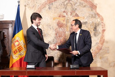 El síndic general, Carles Ensenyat, i el president del Parlament de Catalunya, Josep Rull