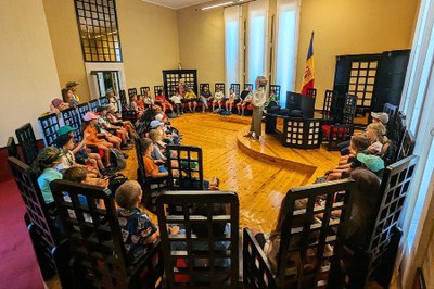 Taller 'Soc conseller, soc consellera' a la sala del Consell General a Meritxell