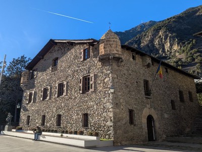 Exterior de la Casa de la Vall