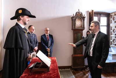 Èric Jover jurant el càrrec davant el síndic general