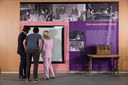 Exposició temporal sobre el sufragi femení a la sala dels Passos Perdut