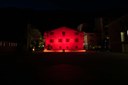 La Casa de la Vall s'il·lumina de color vermell amb motiu del Dia Mundial de la Lluita contra la Sida