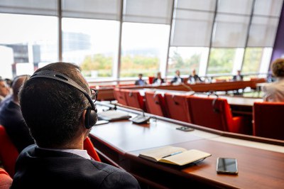 La delegació del Consell General a l’APCE organitza una taula rodona centrada en la IA