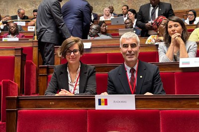 Marc Magallon i Núria Segués durant la 50a Sessió plenària de l'APF