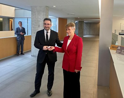 La Síndica General rep de mans del Ministre de Finances, el Projecte de llei del Pressupost general per a l'any 2023.