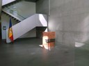 L'obra 'Incomunicació' de Joan Brossa s'instal·la al vestíbul inferior del Consell General