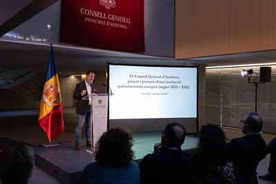 Inici del curs sobre la història del Consell General