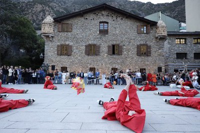 Petits fallaires lauredians durant la rebuda de la Flama del Canigó