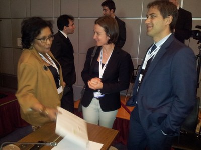 Silvia Calvó i David Rios amb la representant especial en qüestions de gènere de l’OSCE-PA, Sra. Hedy Fry.