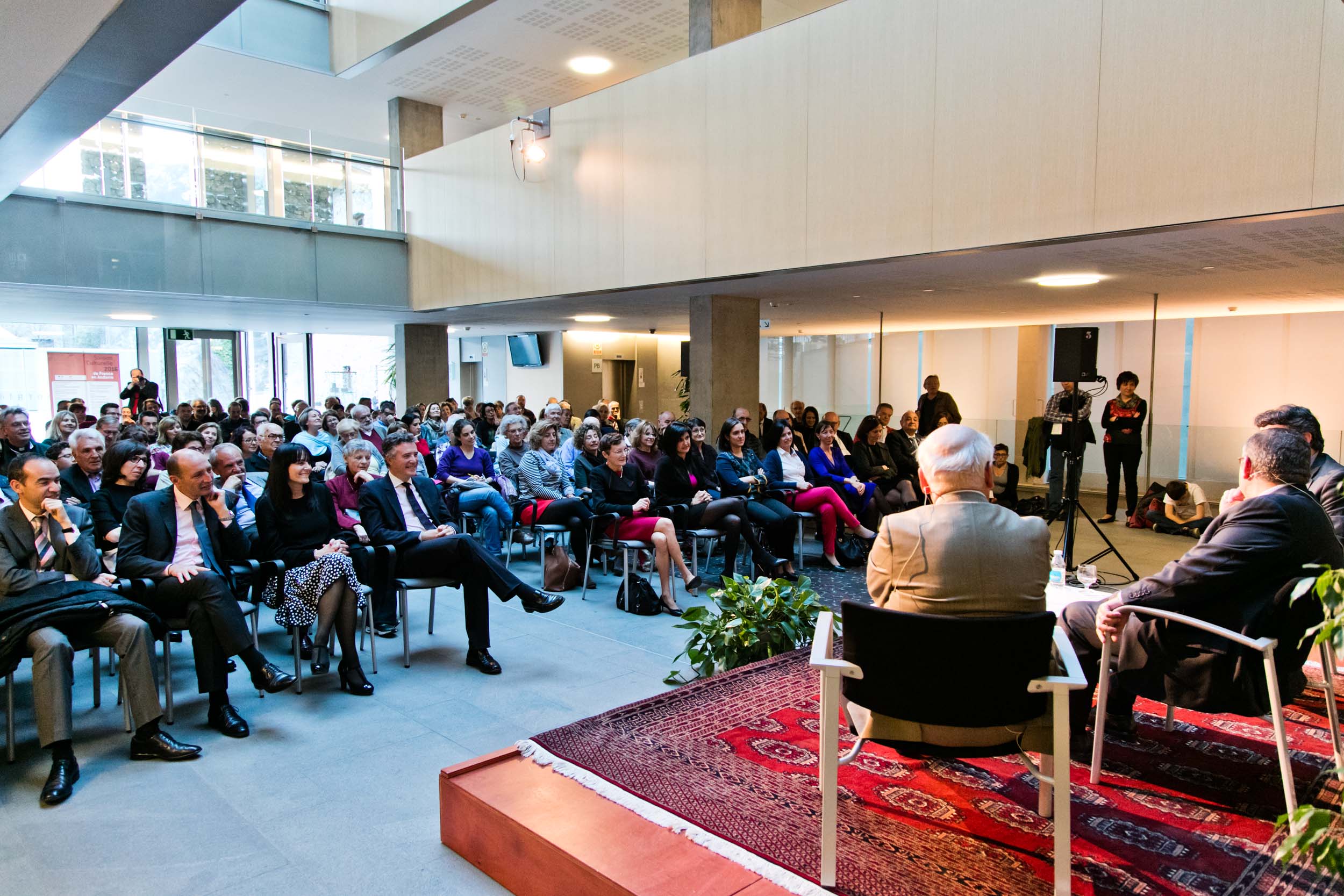 06-04-2016 Conferència Orsenna