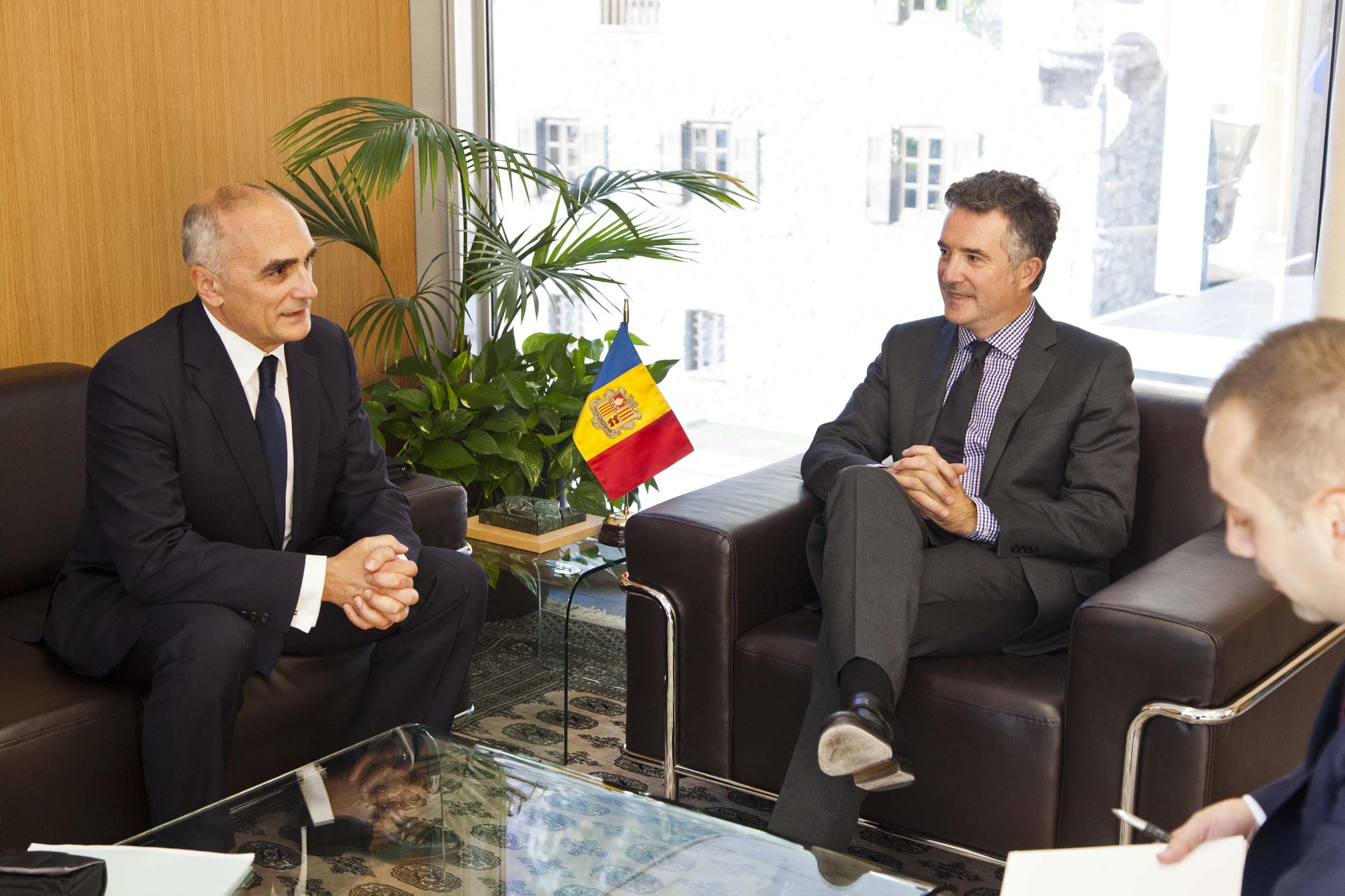 Visita de l'Excm. Sr. Altai Efendiev, ambaixador de la República d'Azerbaitjan, 5-11-2015