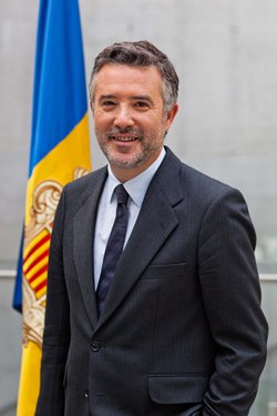 Salutació del Síndic General amb motiu del 25è aniversari de la Constitució.